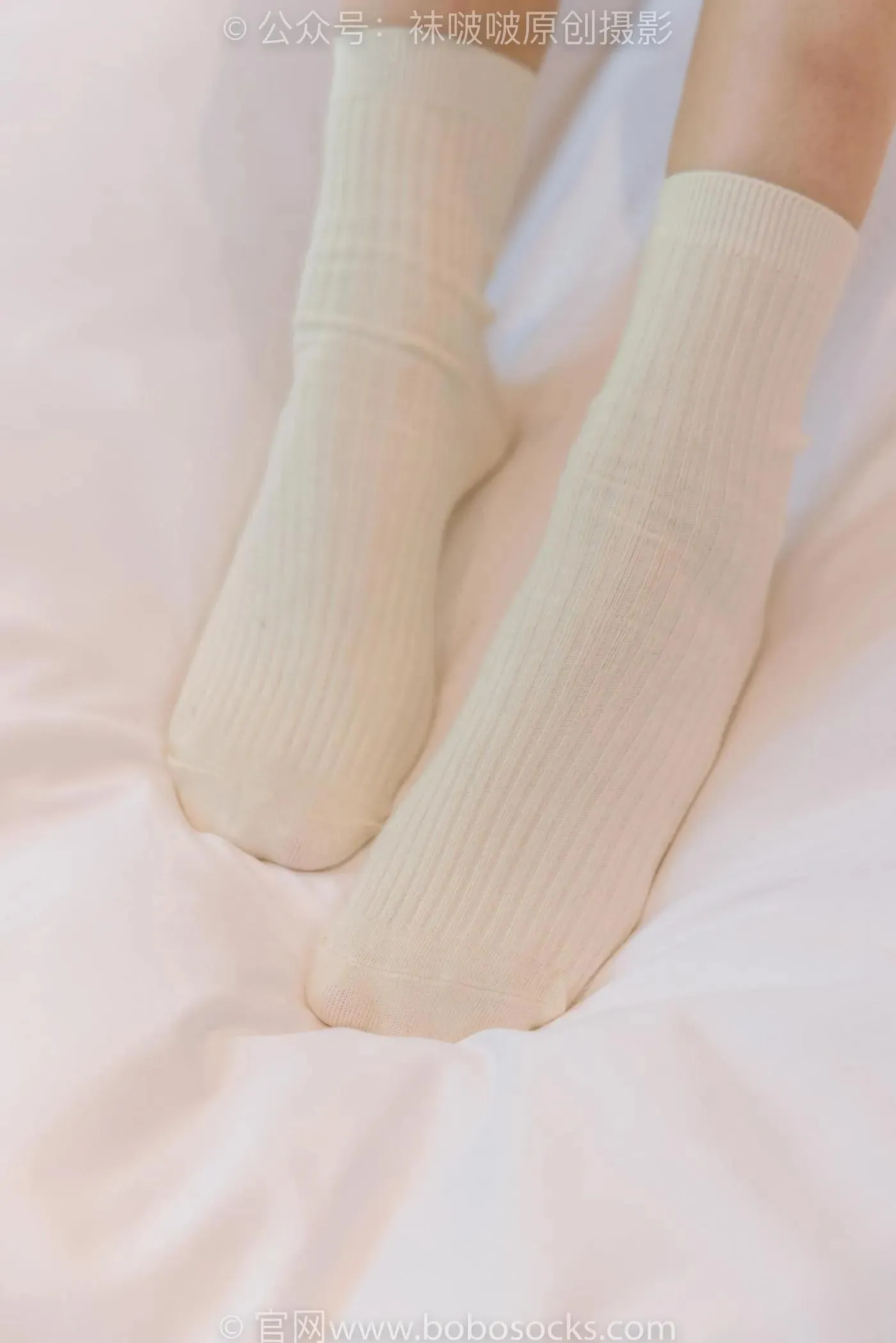 [BoBoSocks袜啵啵]NO.176 小安-运动鞋、白棉袜、裸足 [138P]插图9